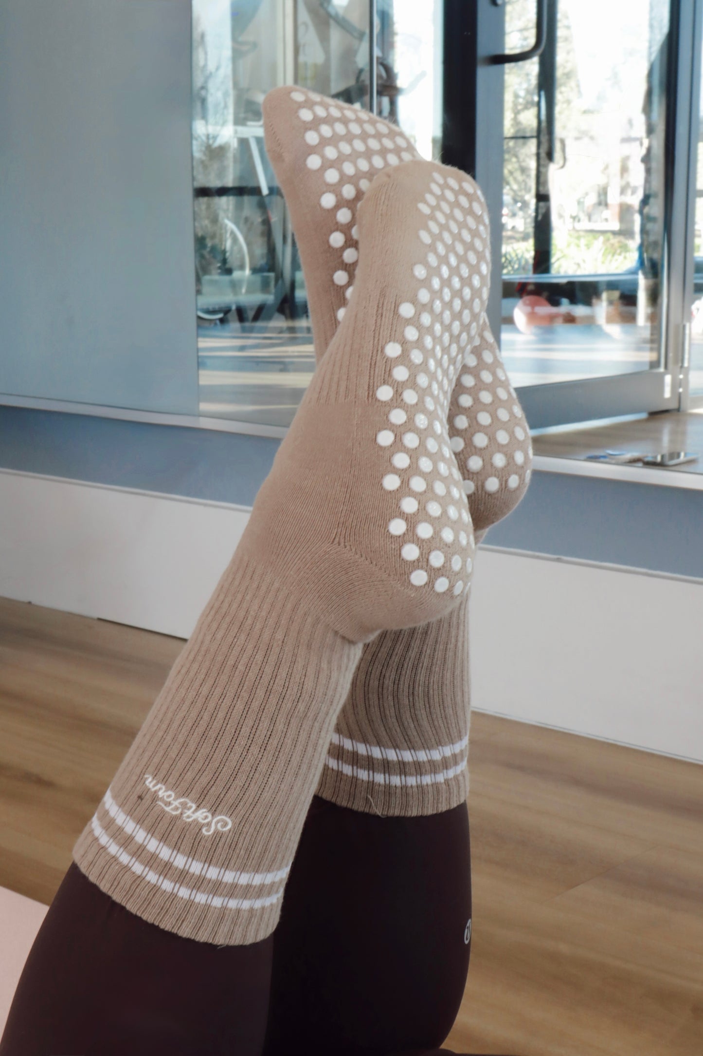 Mocha Muse Stripe Grip Sock